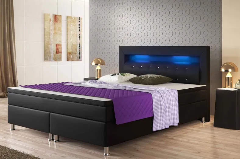 Boxspringbett mit LED