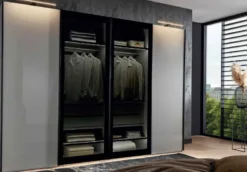 Dubai Kleiderschrank durchsichtige Türen