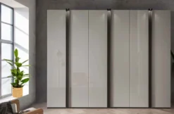 Lagos Kleiderschrank mit Glastüren