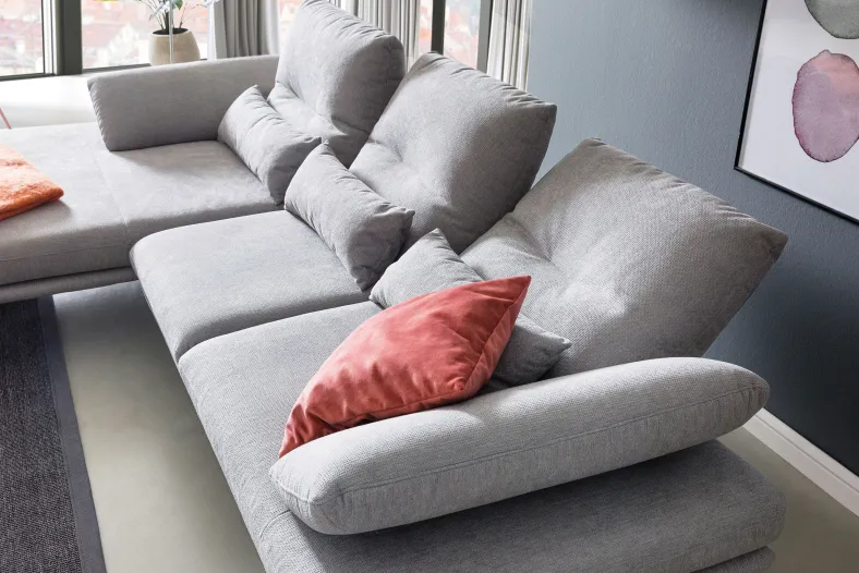 Phoenix Sofa mit Ottomane