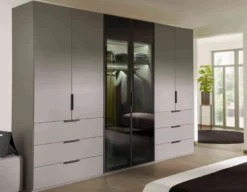 Scale Spin Kleiderschrank mit Schubladen