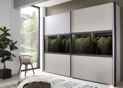 Split Schwebetürenschrank grau