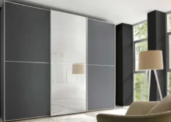 Staud Sinfonie Schwebetürenschrank mit Spiegel
