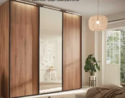 Staud Sinfonie Schwebetürenschrank mit Spiegel