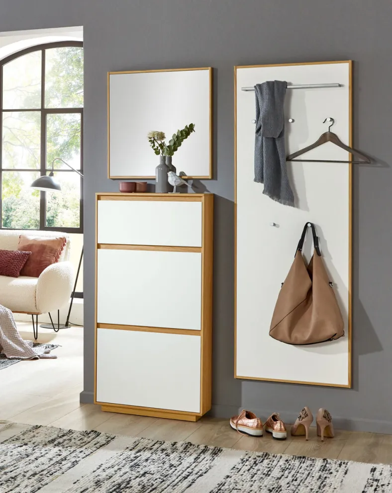 V100 Garderobe für kleinen Flur