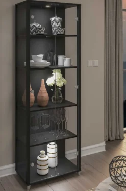 Vitrinenschrank mit Beleuchtung