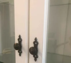 Vitrinenschrank vintage weiss