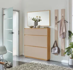 V100 kleine Garderobe